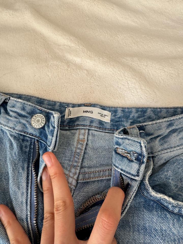 Джинсы Mango 32 р