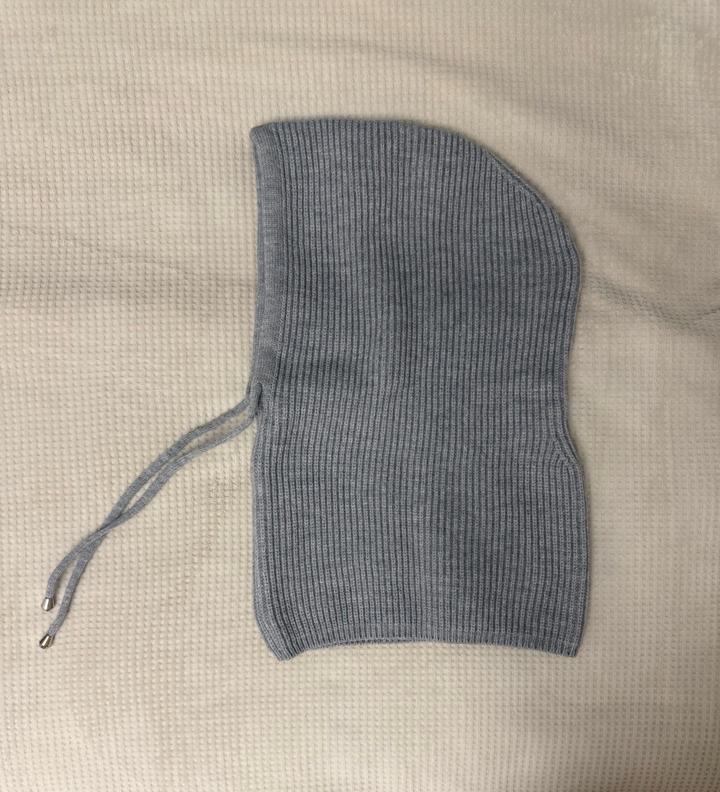 Осенне-зимняя вязаная шапка с шарфом