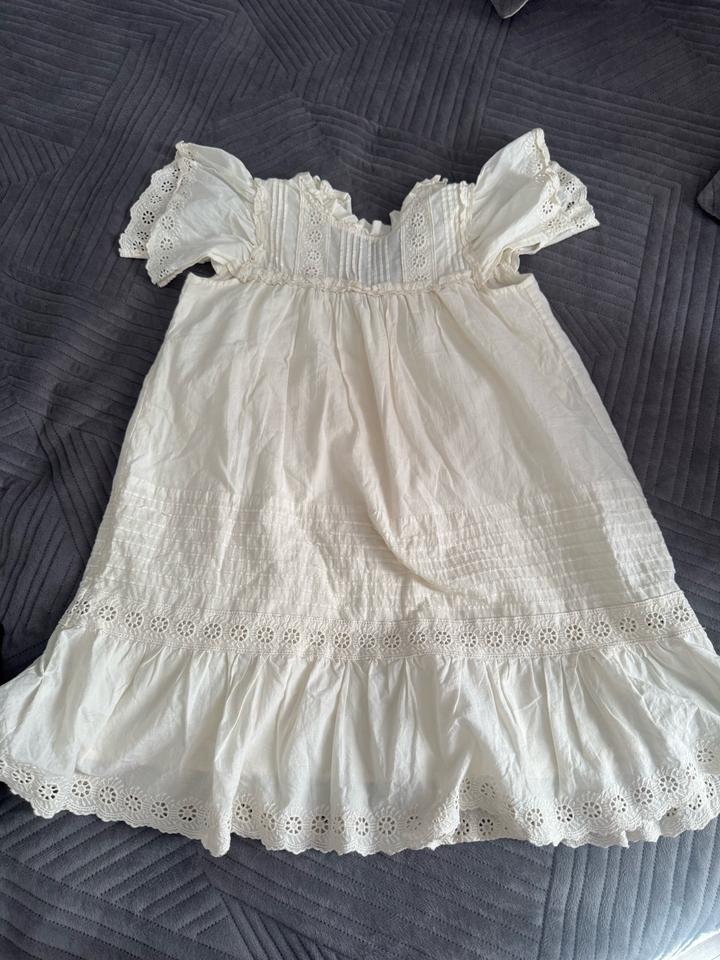 Лёгкое летнее белое платье