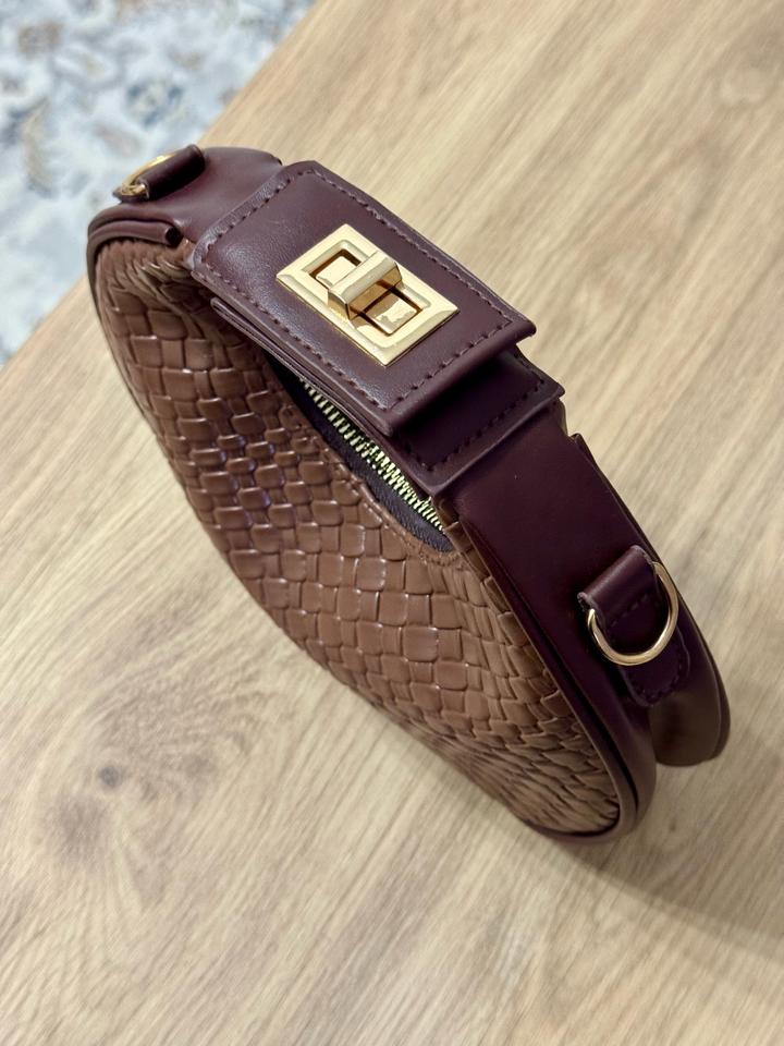 Коричневая сумочка