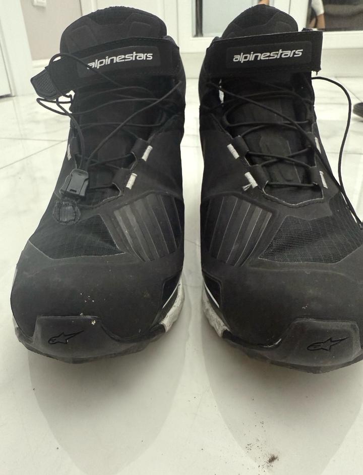 Мотообувь фирмы Alpinestars