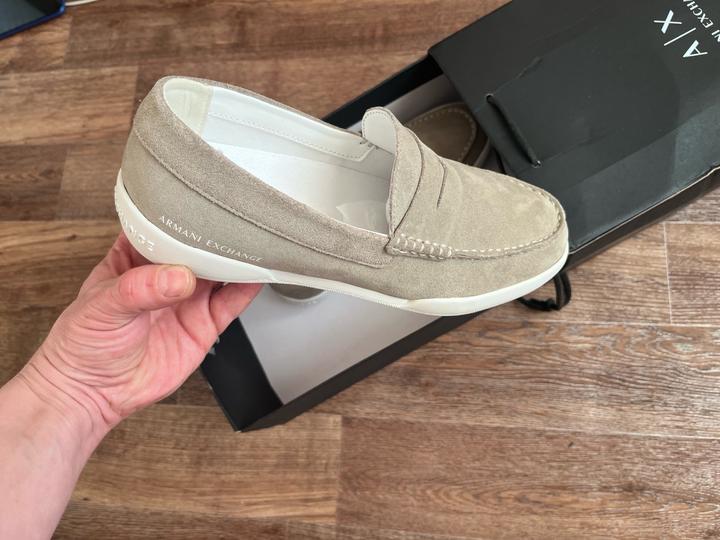 A|X Armani Exchange новые 39-40 ( 25см )