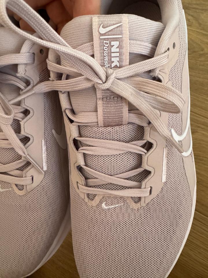 Кроссовки Nike