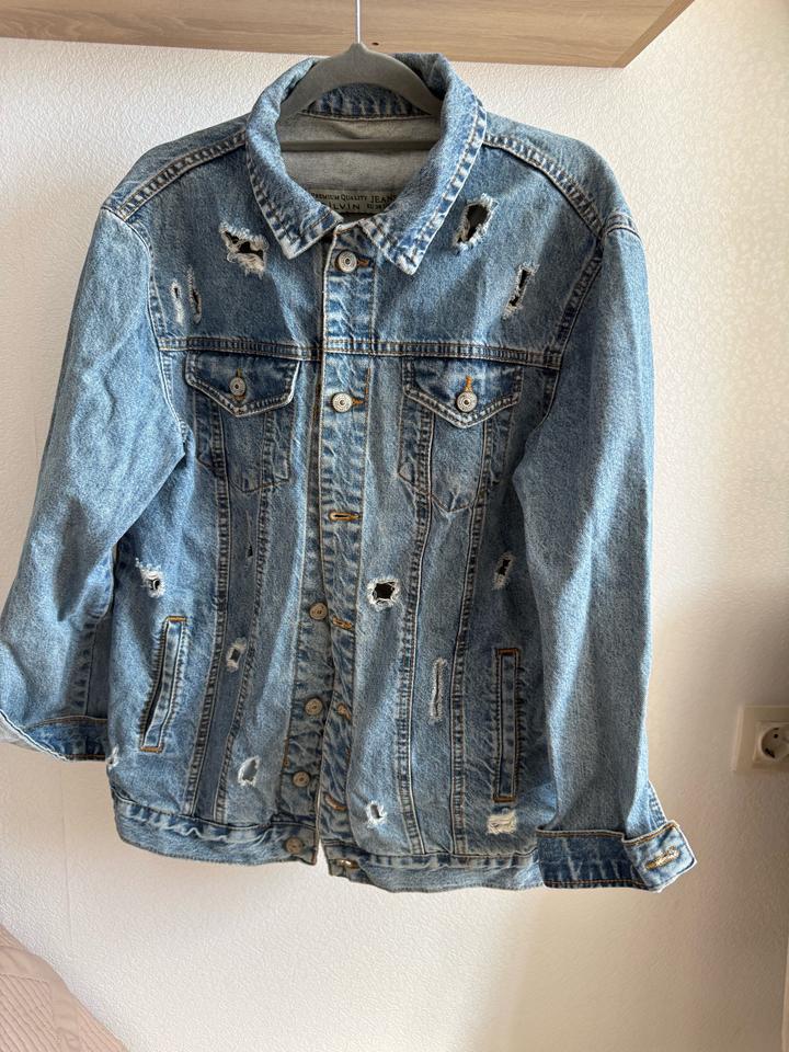 Джинсовая куртка