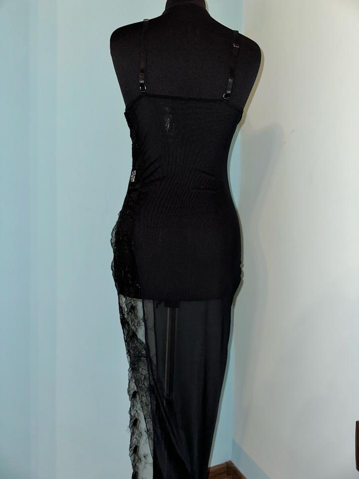 Ночное кружевное платье