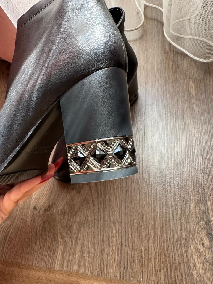 Ботинки осень/весна с натуральной кожой размера 37