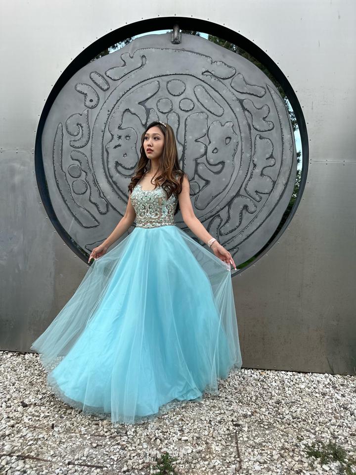 Вечернее платье