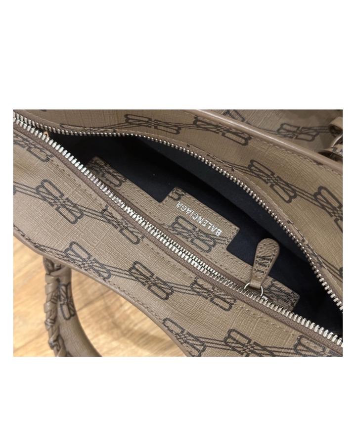 Balenciaga Neo Cagole Handbag