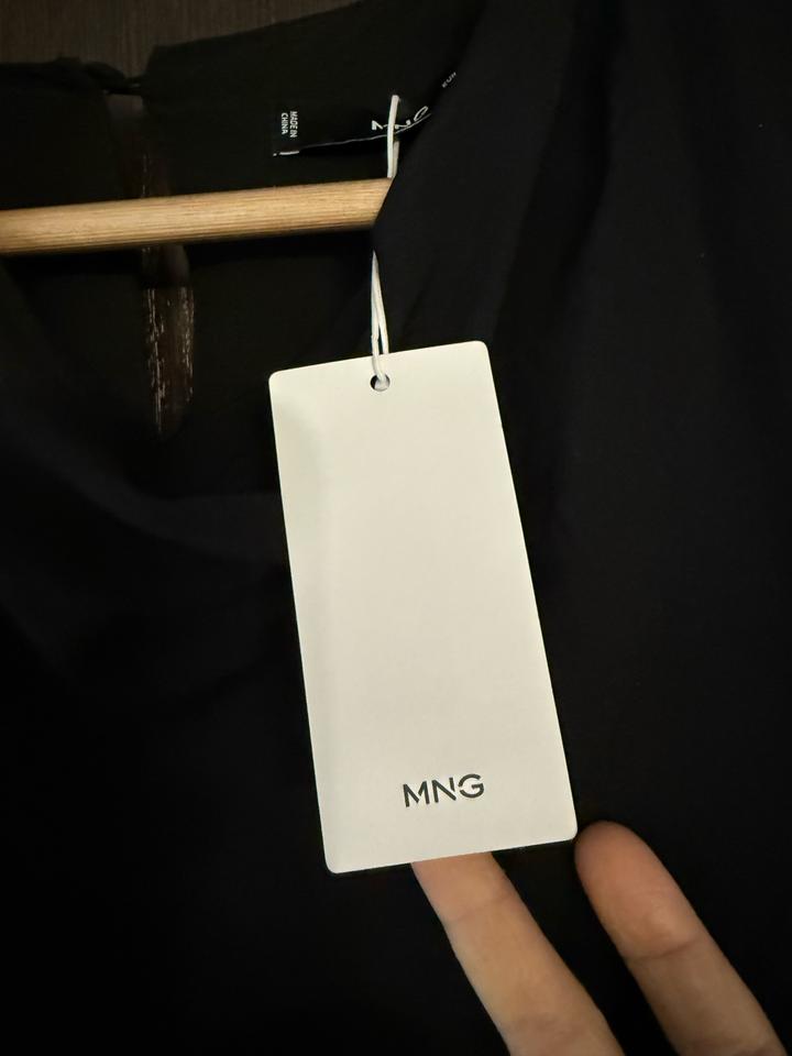 Черное платье от Mango