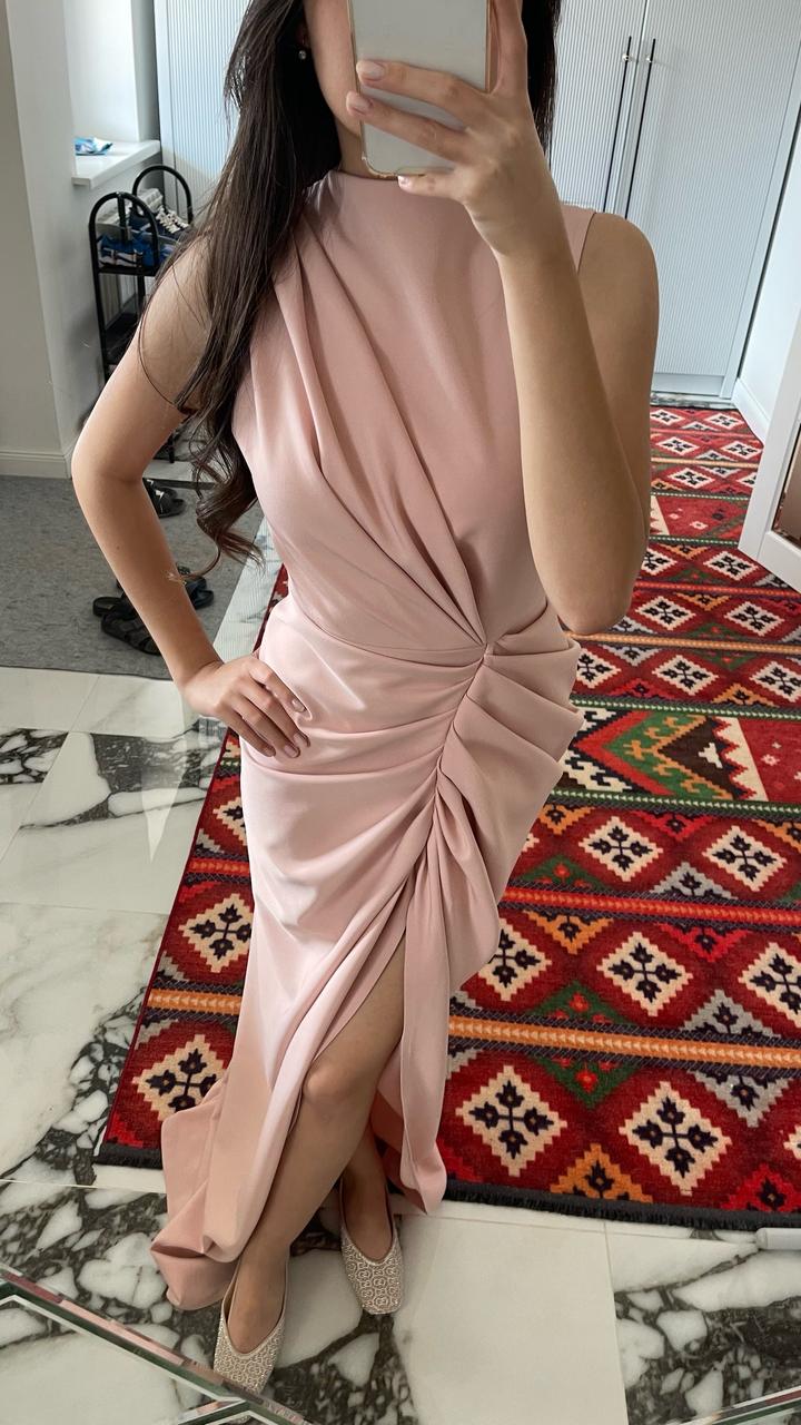 Элегантное вечернее платье