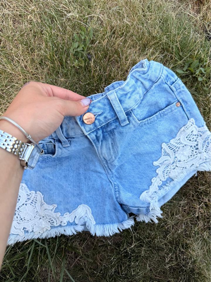 Джинсовые шорты 7-8 лет denim&co