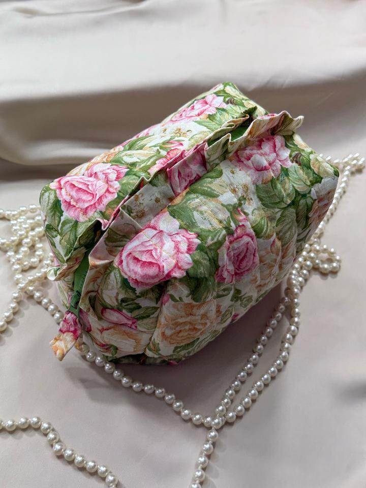 Косметичка ручной работы размер m