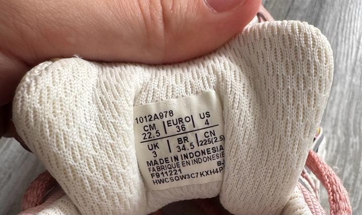 Кроссовки Asics Gel-Kahana 8