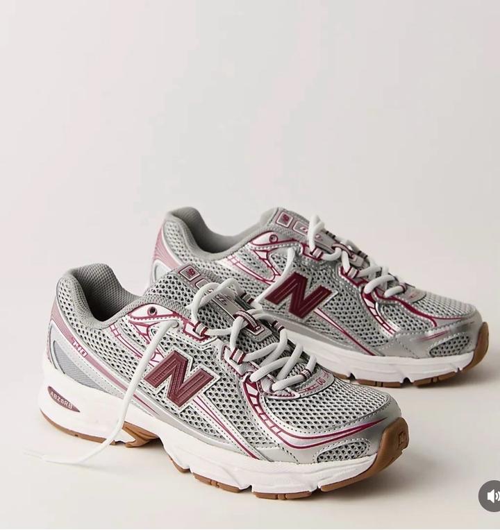 Кроссовки New Balance 740 модель