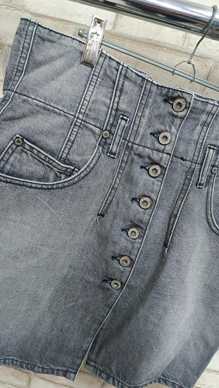 Юбка джинсовая на пуговицах с карманами