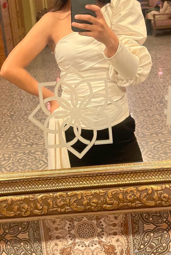 Атлас рубашка от Bonnitto