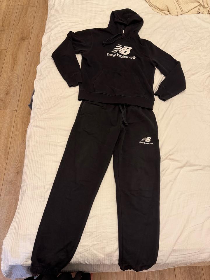 Спортивный костюм New Balance