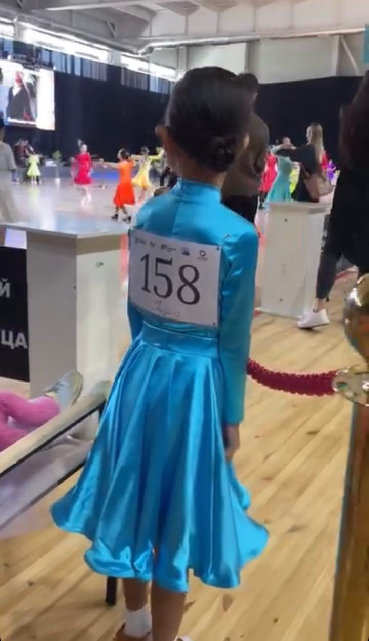 Платье для бальных танцев
