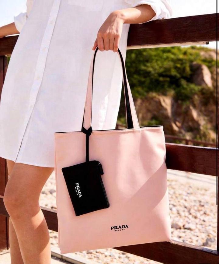 Шопер двусторонний и кошелек Prada Beauty