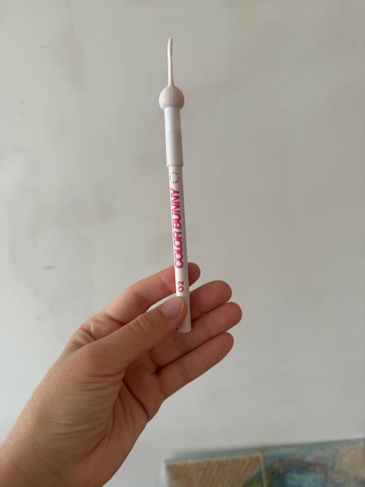 карандаш белый