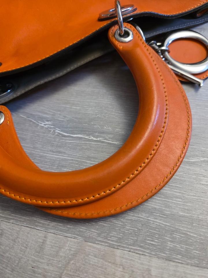 Оранжевая сумка Dior