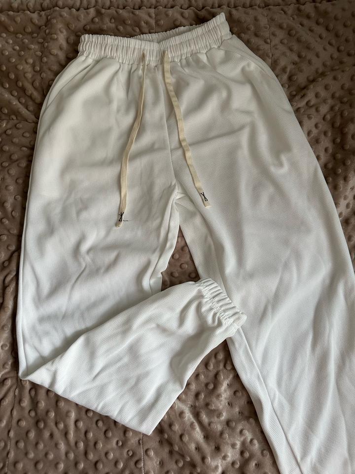 Спортивные брюки