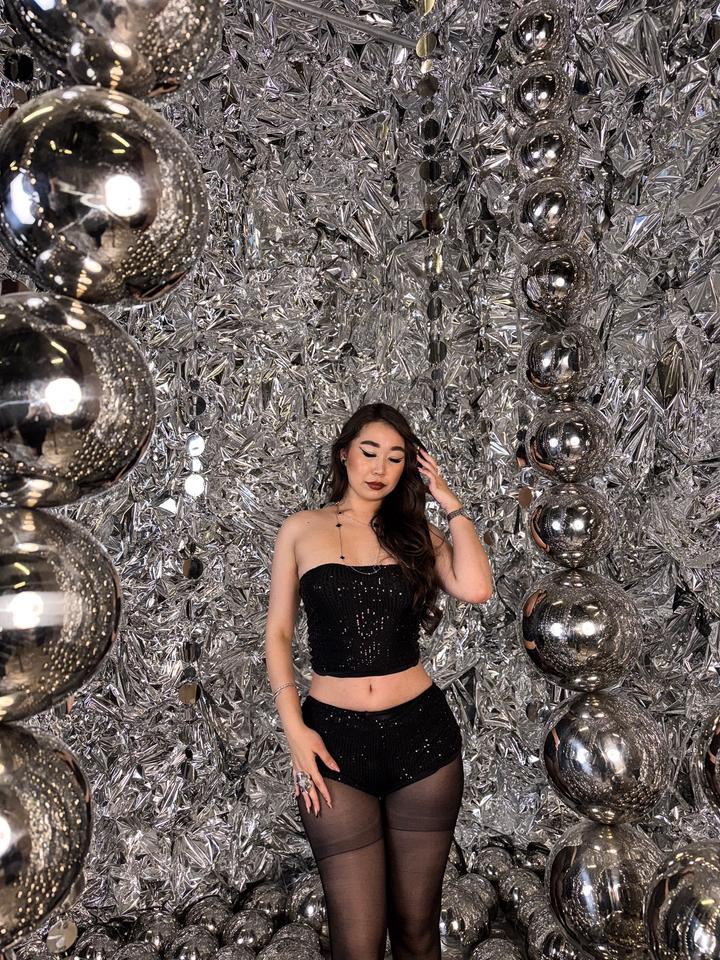 Двойка Kylie Jenner