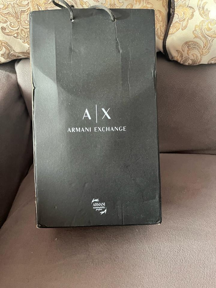 A|X Armani Exchange новые 39-40 ( 25см )