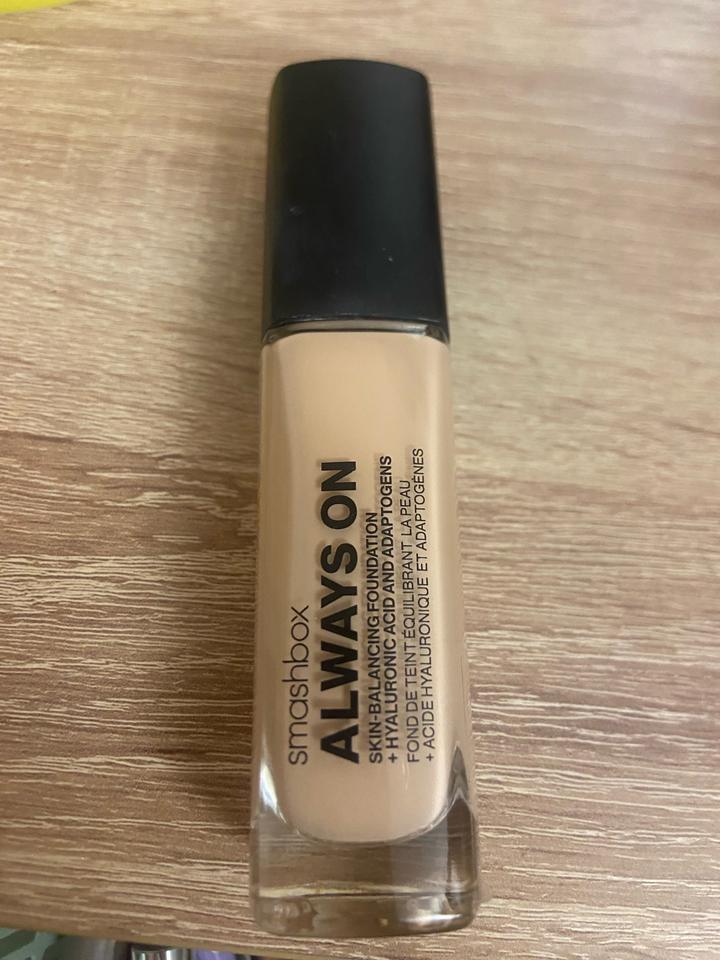 Smeshbox тональный крем