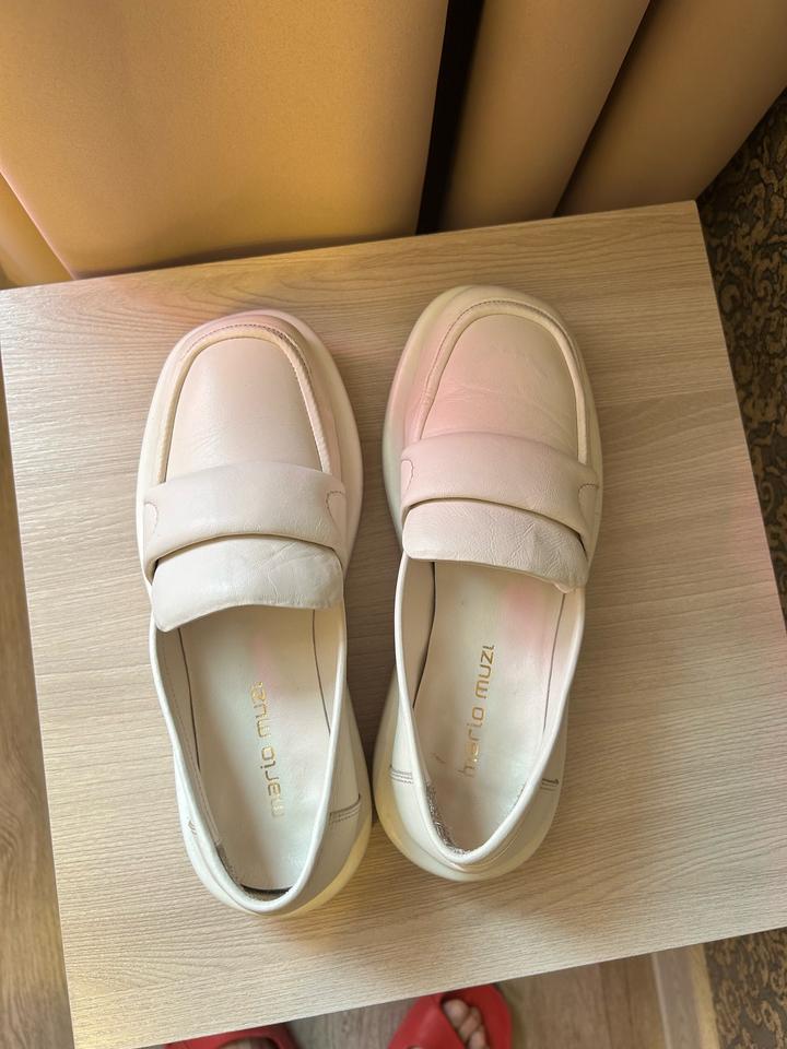 Лоферы женские