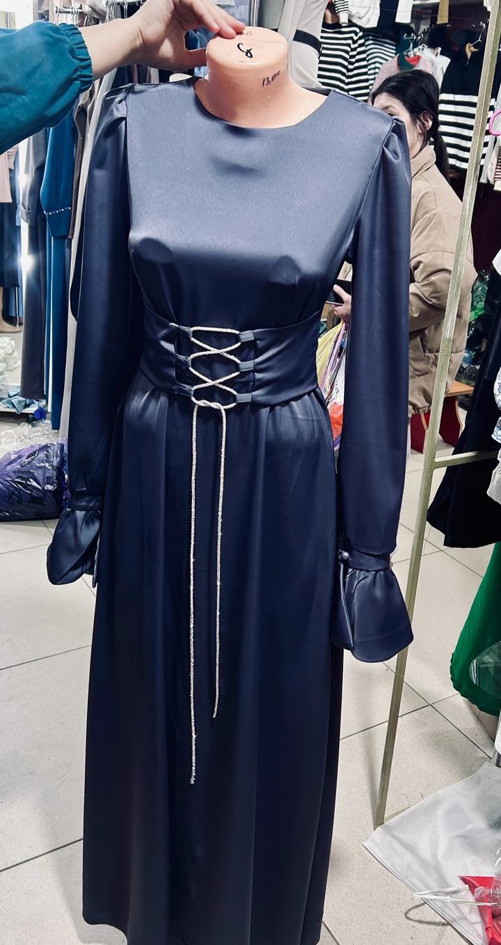 Вечернее платье