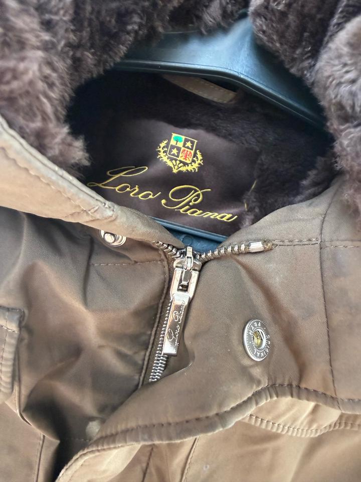 Продам Парку от Loro Piano