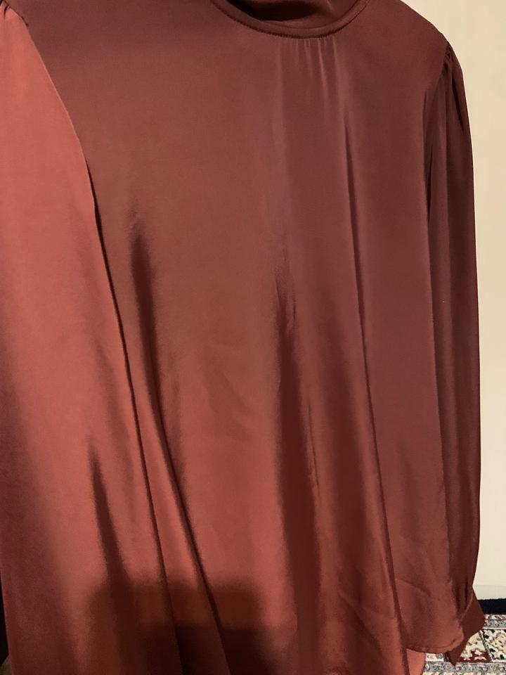 Блуза из атласа 42-44 Aisho Duken бордовый