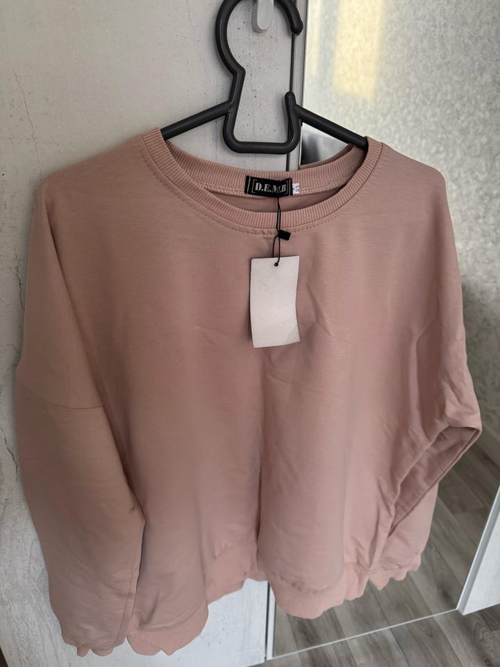 Женский спортивный костюм