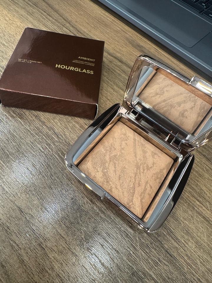 Hourglass бронзер