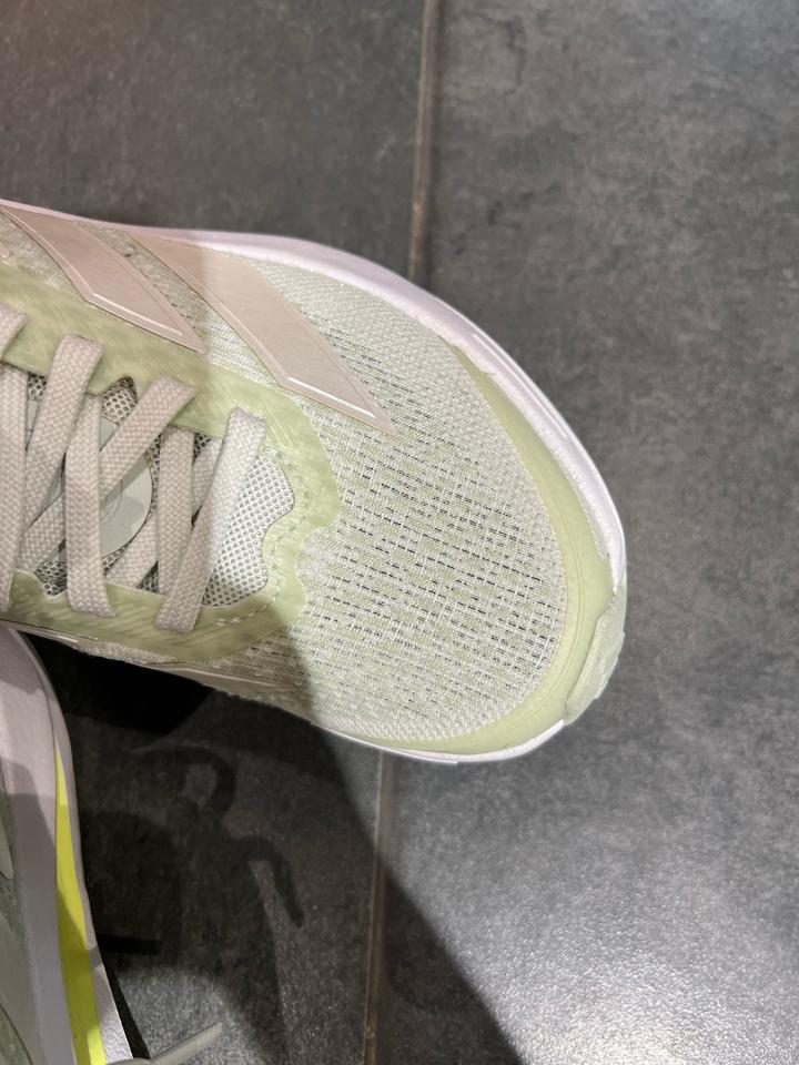 Кроссовки Adidas