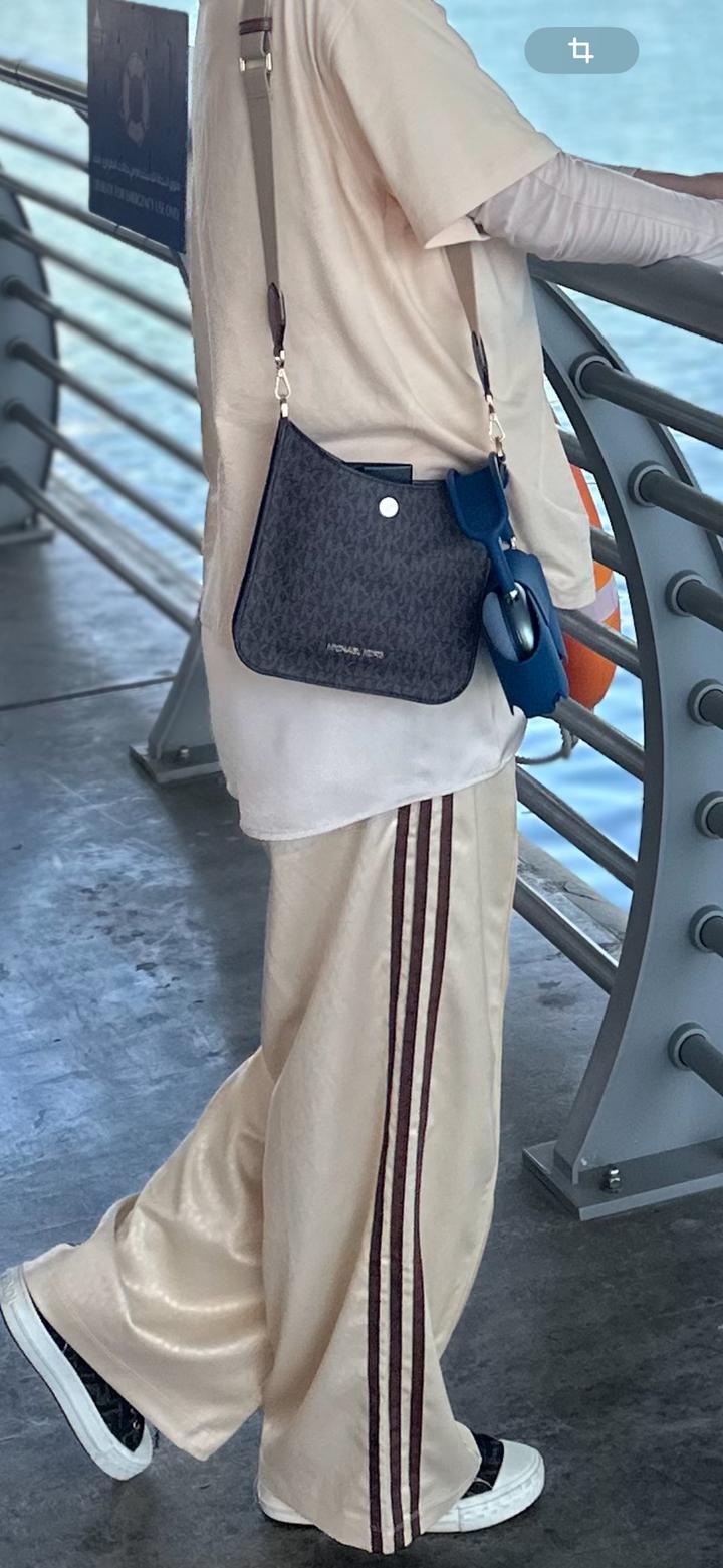 Оригинал в идеальном состоянии, заказ с офиц магазина