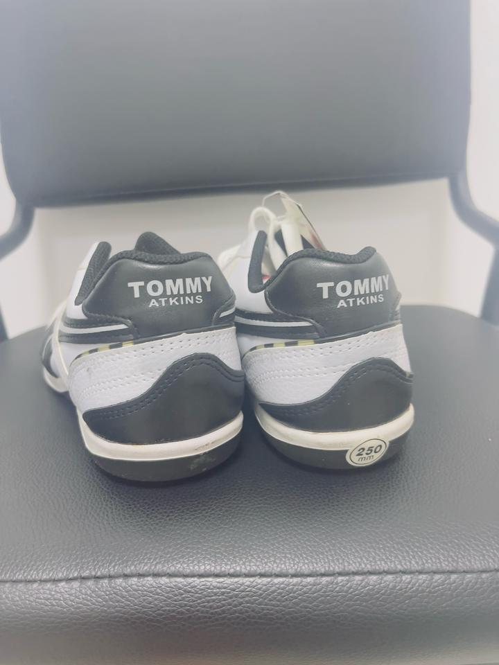 Кроссовки Tommy