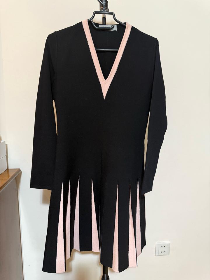 Черное платье трикотажное