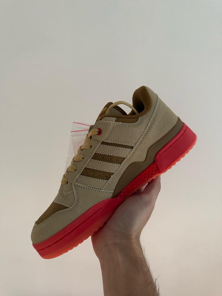 Продам кроссовки Adidas