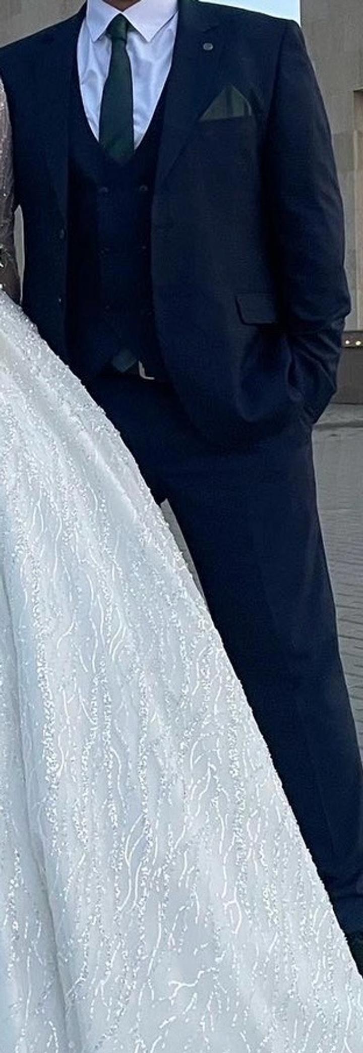 Мужской костюм в отличном состоянии