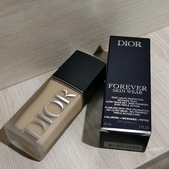Тональный крем Dior Forever Skin Wear SPF25 PA+++