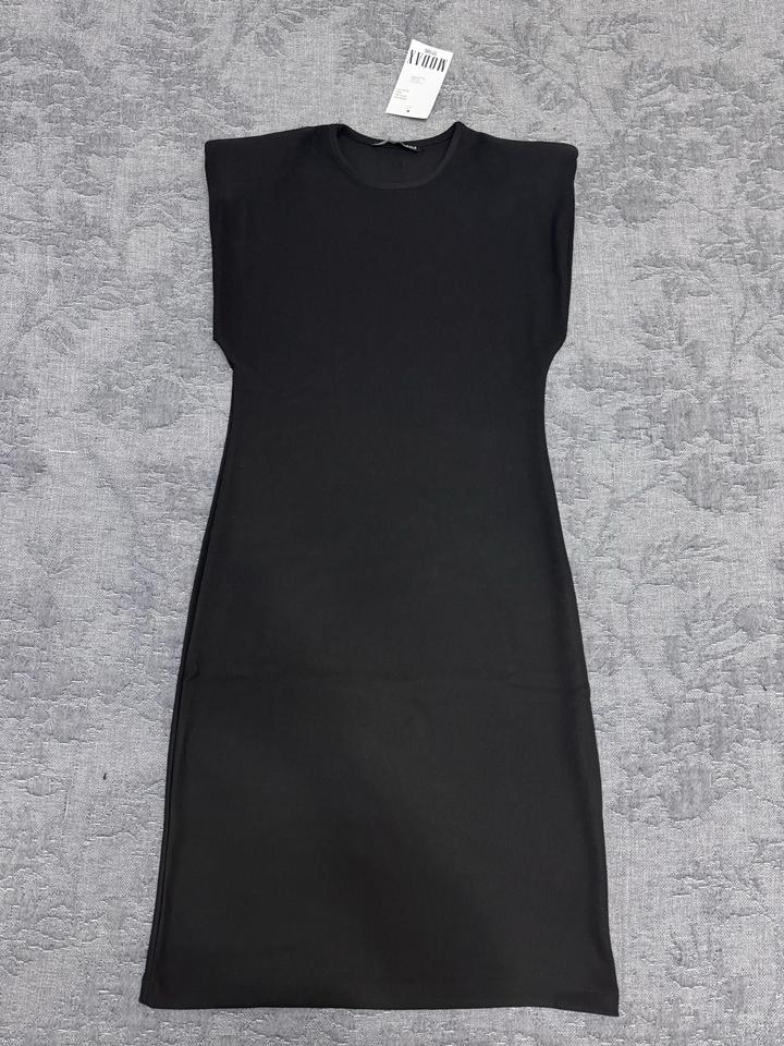 Череное платье