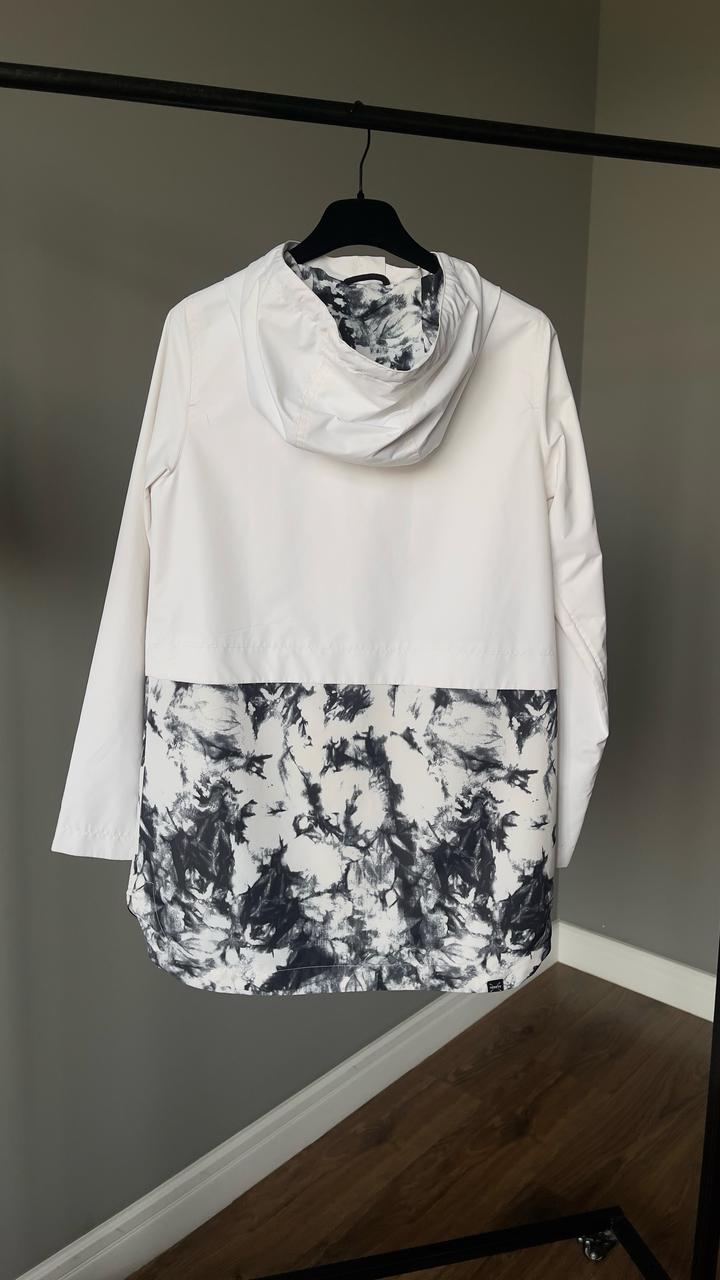 Белая ветровка бренда Termit