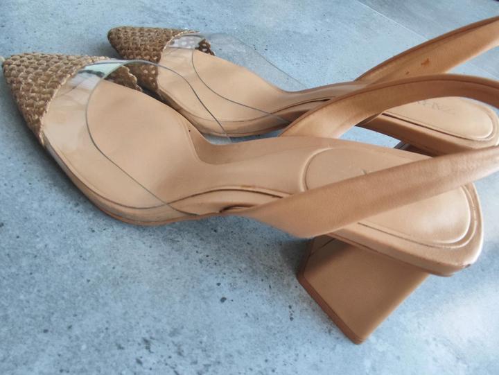 Босоножки Zara
