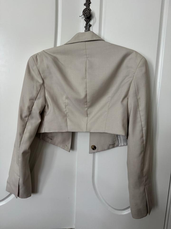 Укороченный пиджак Bershka