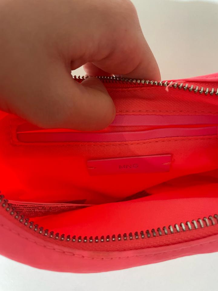 яркая сумка Mango