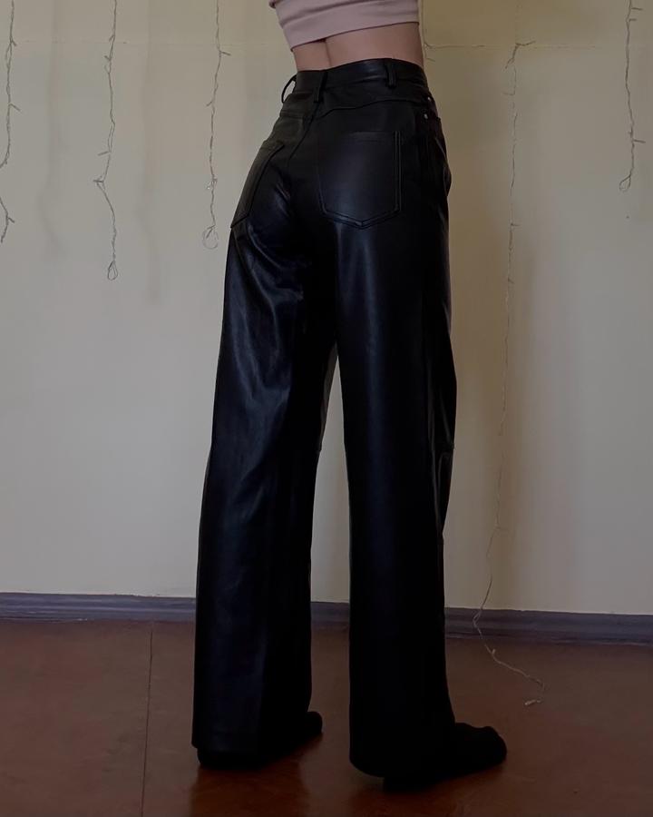 Черные кожаные штаны на высокой посадке