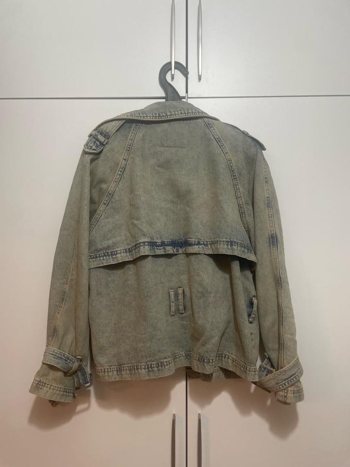 Джинсовка Stradivarius