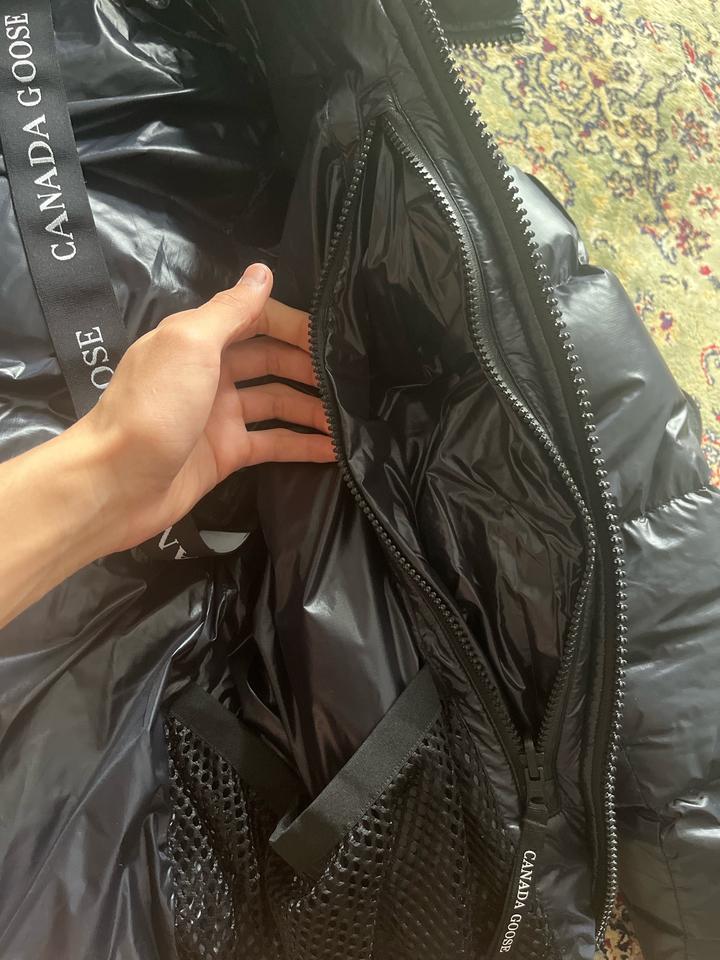Пуховик Canada Goose